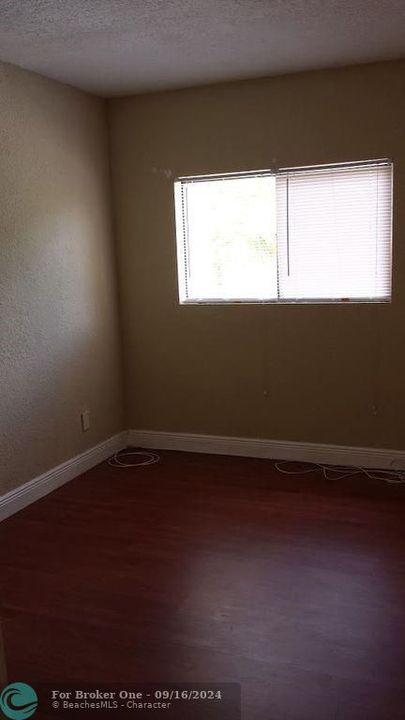 For Rent: $2,700 (3 beds, 2 baths, 1512 Square Feet)