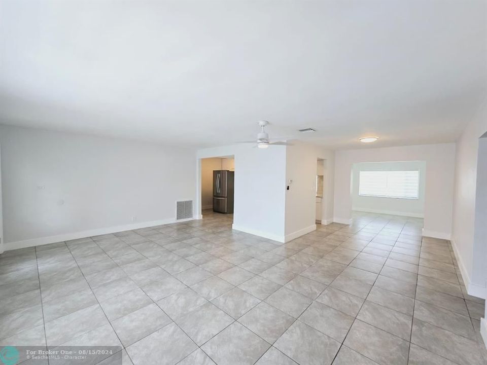 For Sale: $475,000 (3 beds, 2 baths, 1759 Square Feet)