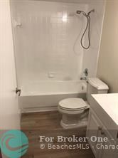 Active With Contract: $1,650 (1 beds, 1 baths, 705 Square Feet)