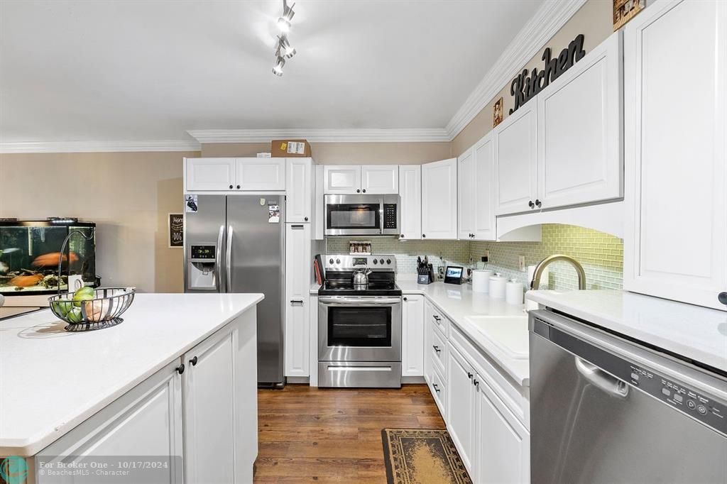 Active With Contract: $950,000 (0 beds, 0 baths, 2698 Square Feet)