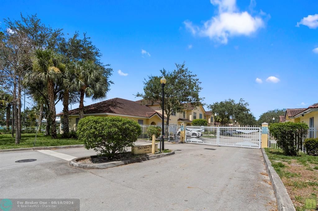 For Sale: $350,000 (3 beds, 2 baths, 1332 Square Feet)