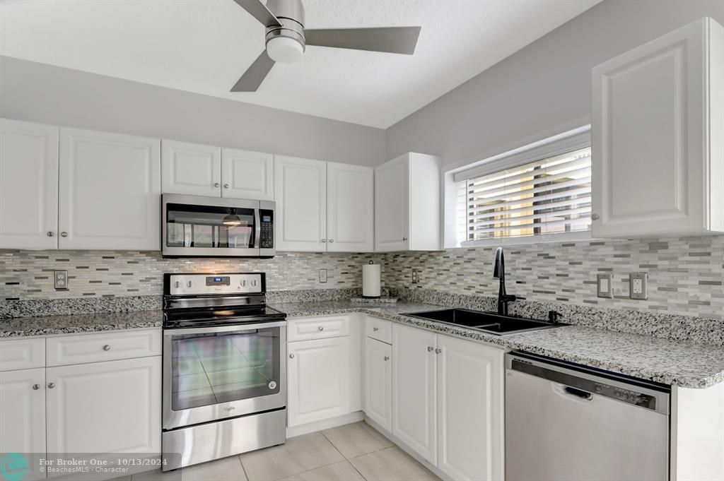 For Sale: $274,899 (3 beds, 2 baths, 1415 Square Feet)