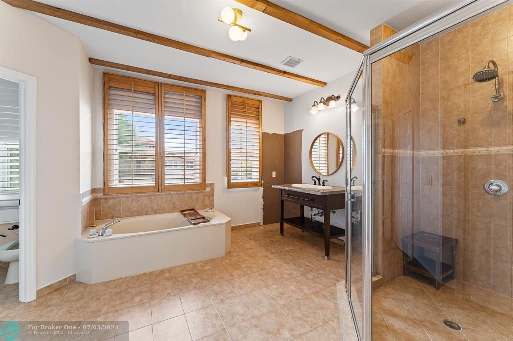 В аренду: $5,500 (5 спален, 5 ванн, 3314 Квадратных фут)