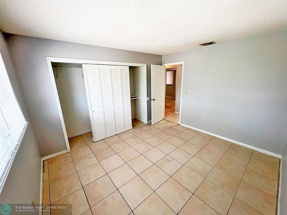 For Rent: $2,249 (3 beds, 2 baths, 38419 Square Feet)