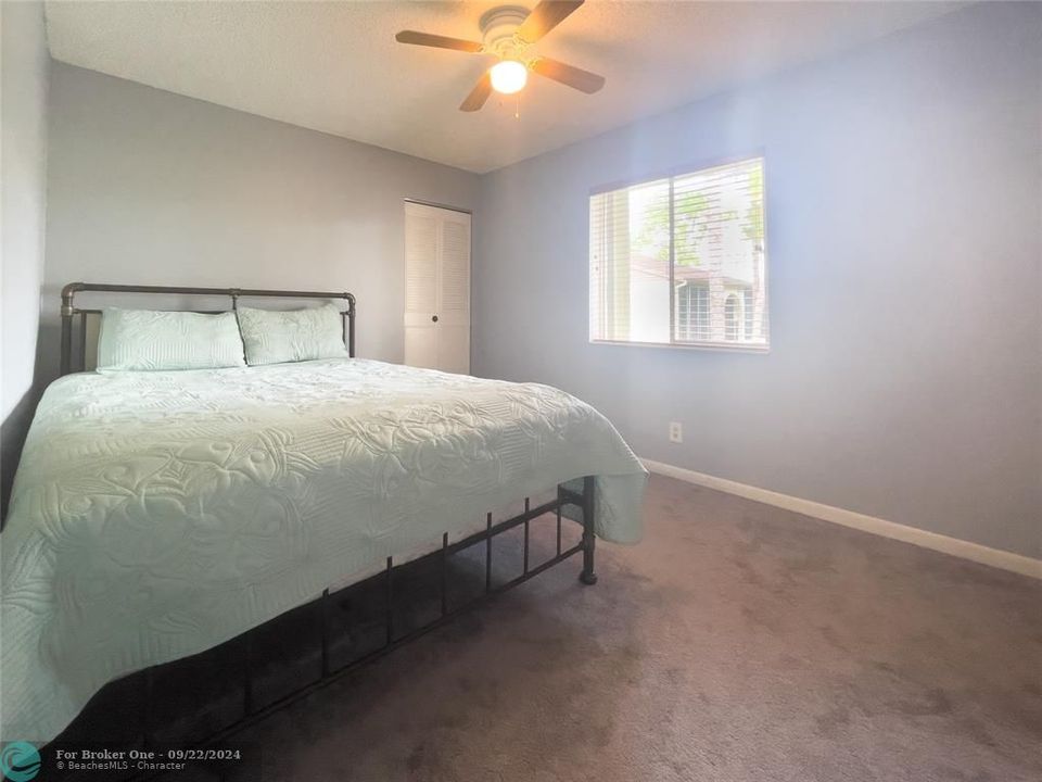 For Rent: $1,975 (2 beds, 2 baths, 937 Square Feet)