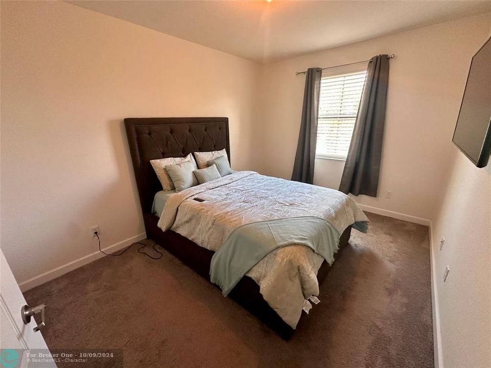 For Rent: $3,500 (3 beds, 3 baths, 1872 Square Feet)