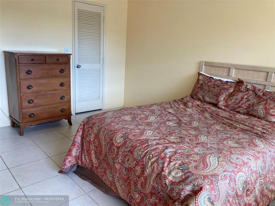 En Venta: $325,000 (3 camas, 2 baños, 1710 Pies cuadrados)