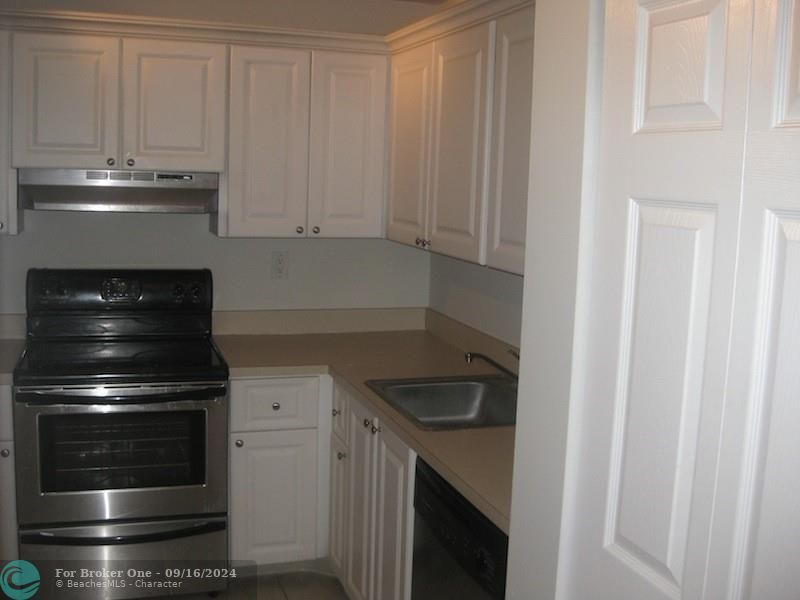 For Rent: $1,950 (2 beds, 2 baths, 0 Square Feet)