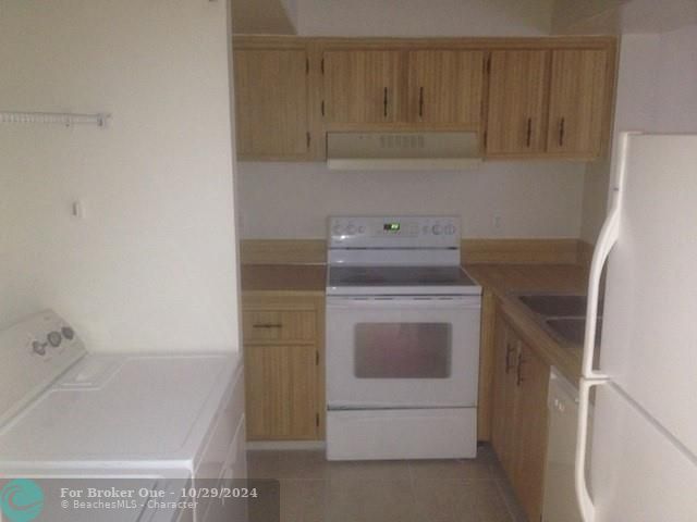 В аренду: $1,950 (2 спален, 2 ванн, 0 Квадратных фут)