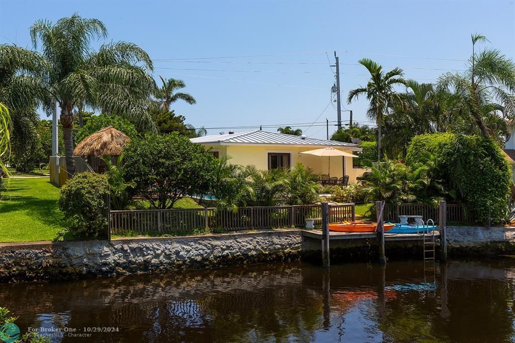 For Sale: $899,000 (3 beds, 3 baths, 1700 Square Feet)