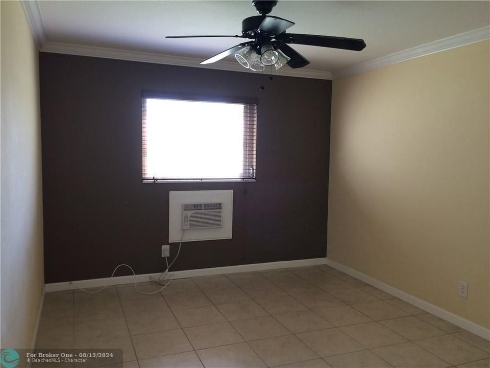 For Rent: $1,495 (1 beds, 1 baths, 650 Square Feet)