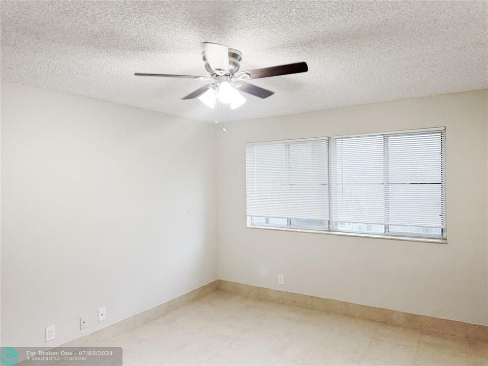 For Rent: $2,850 (3 beds, 2 baths, 1100 Square Feet)