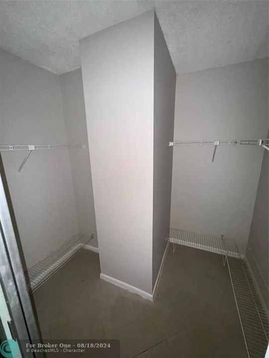 For Rent: $2,600 (2 beds, 2 baths, 1150 Square Feet)