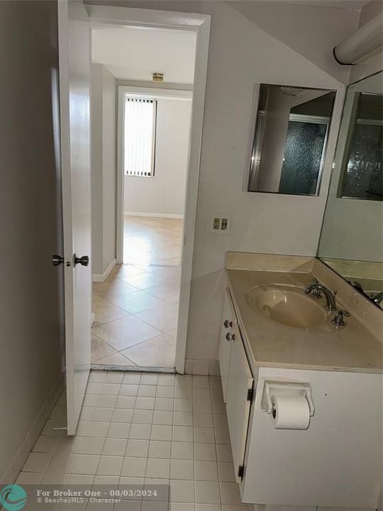 For Rent: $2,600 (2 beds, 2 baths, 1150 Square Feet)