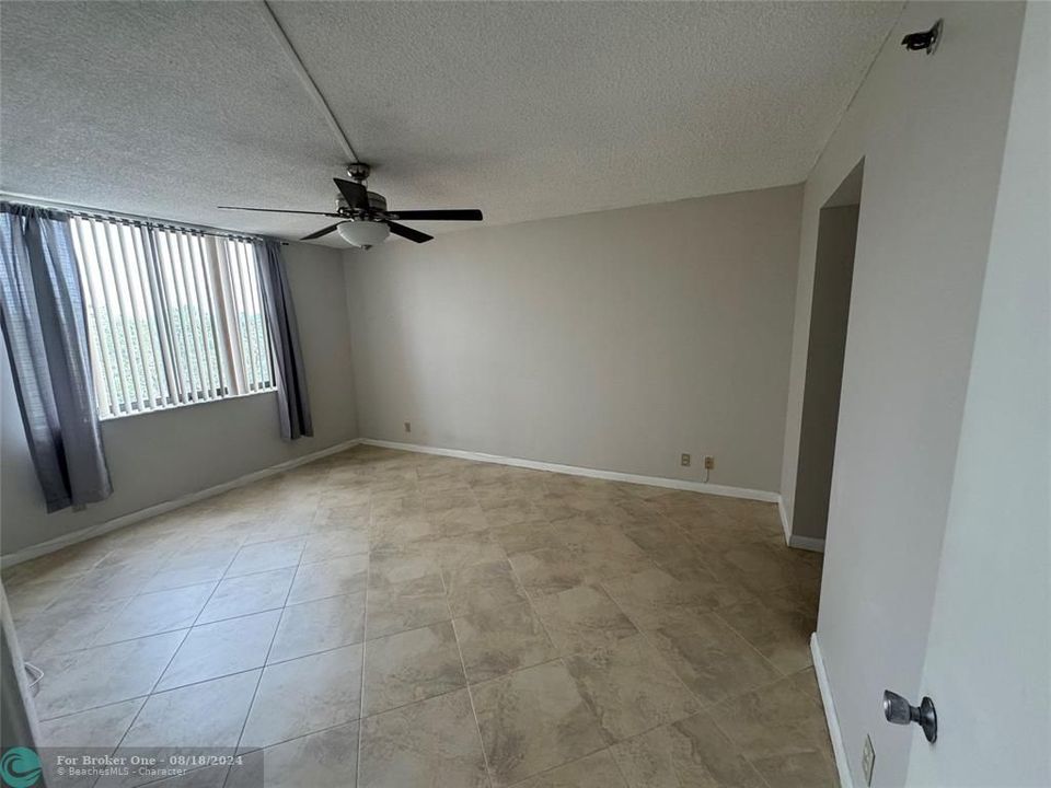 For Rent: $2,600 (2 beds, 2 baths, 1150 Square Feet)