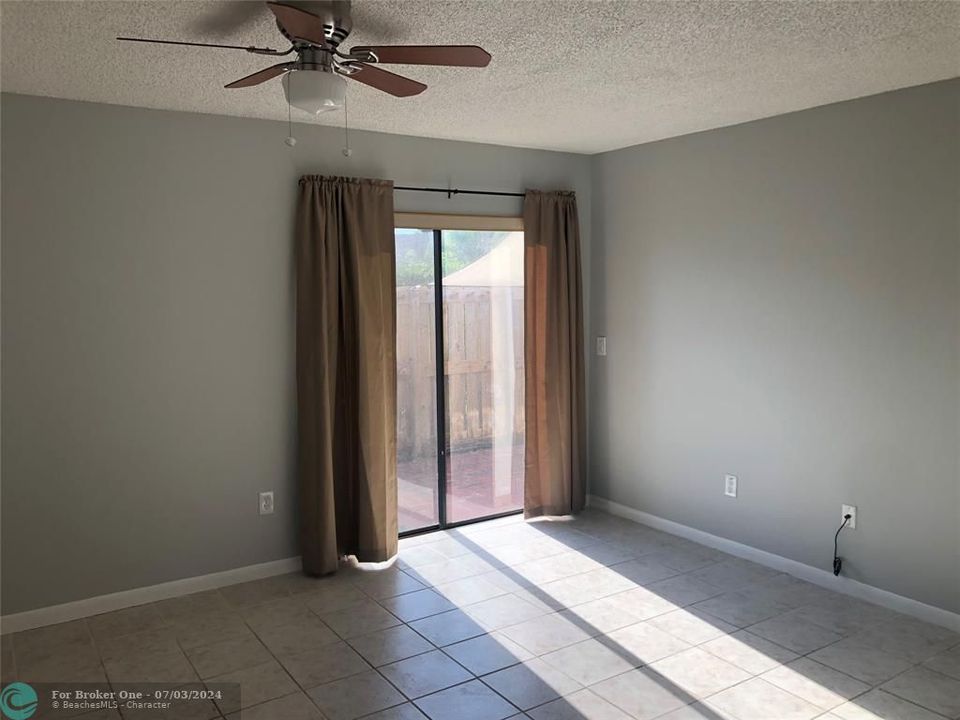For Rent: $2,550 (2 beds, 2 baths, 1068 Square Feet)