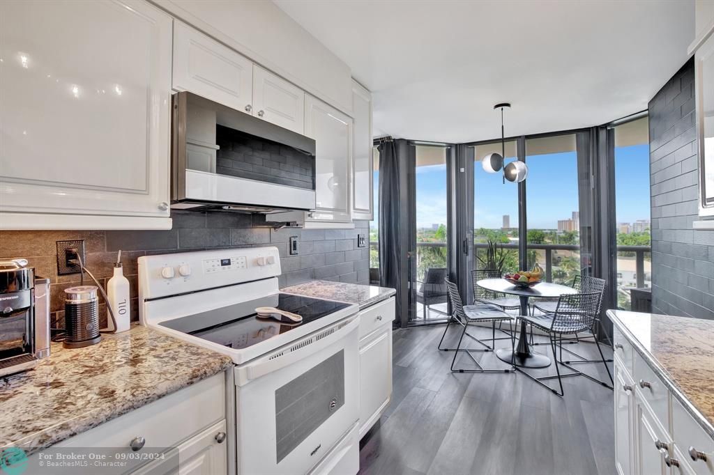 For Sale: $589,000 (2 beds, 2 baths, 1590 Square Feet)