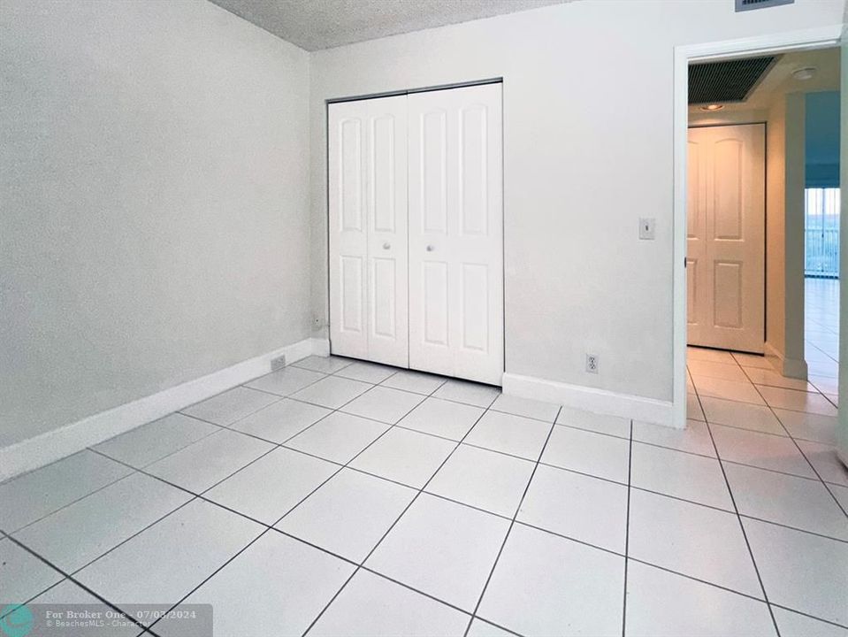 For Sale: $249,500 (2 beds, 2 baths, 1192 Square Feet)