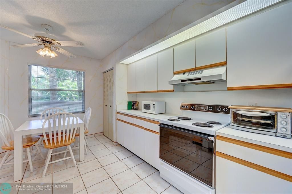 For Sale: $179,000 (2 beds, 2 baths, 1350 Square Feet)