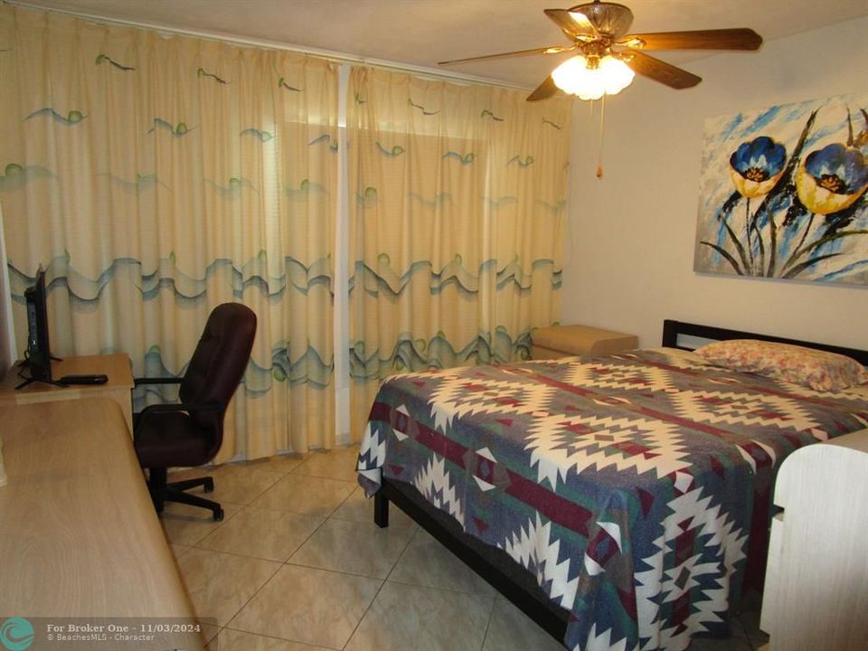 For Sale: $279,000 (2 beds, 1 baths, 850 Square Feet)