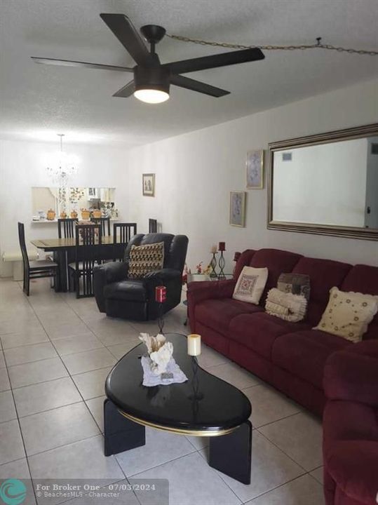 For Sale: $105,000 (2 beds, 2 baths, 1070 Square Feet)