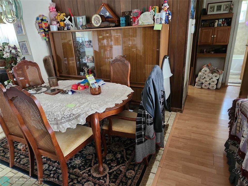 En Venta: $474,900 (3 camas, 2 baños, 1336 Pies cuadrados)