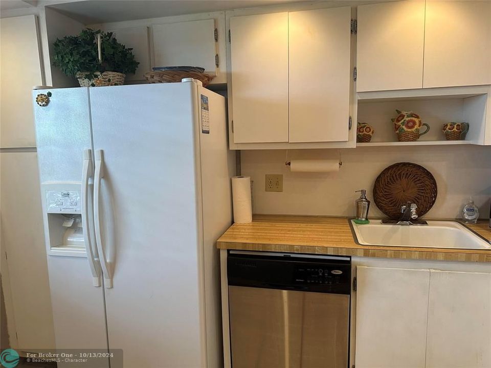 For Rent: $2,500 (2 beds, 2 baths, 1150 Square Feet)