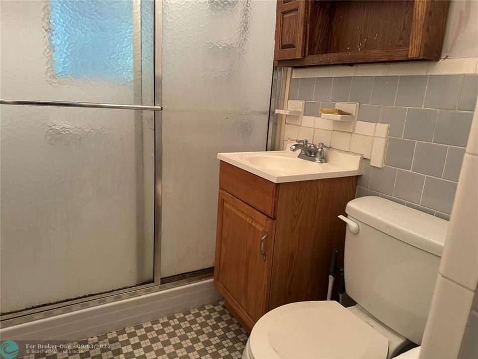 For Sale: $320,000 (3 beds, 1 baths, 1574 Square Feet)