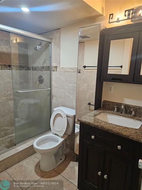 For Rent: $1,950 (2 beds, 2 baths, 958 Square Feet)