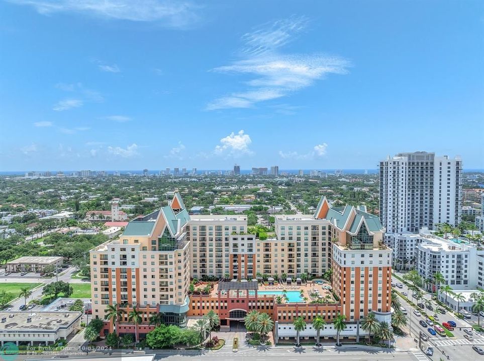 For Sale: $575,000 (2 beds, 2 baths, 1558 Square Feet)