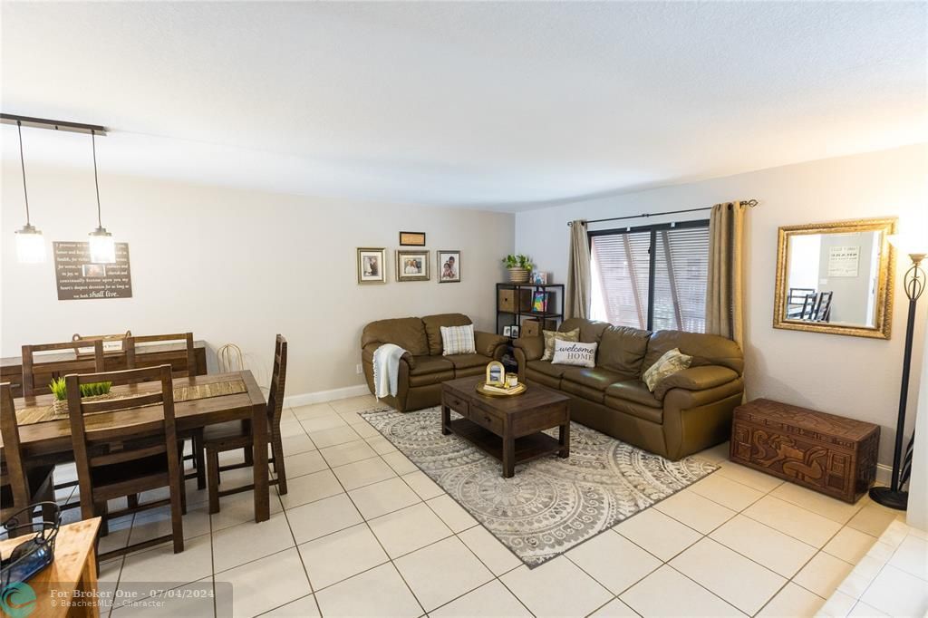 For Sale: $474,900 (3 beds, 2 baths, 1662 Square Feet)