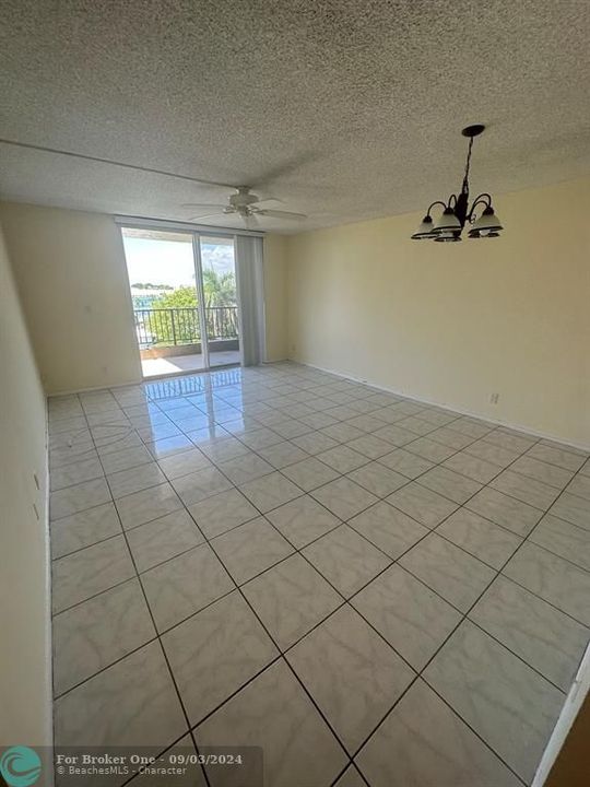 For Rent: $2,800 (2 beds, 2 baths, 1014 Square Feet)