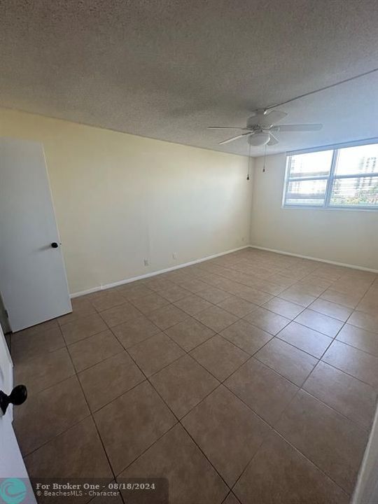 For Rent: $2,800 (2 beds, 2 baths, 1014 Square Feet)