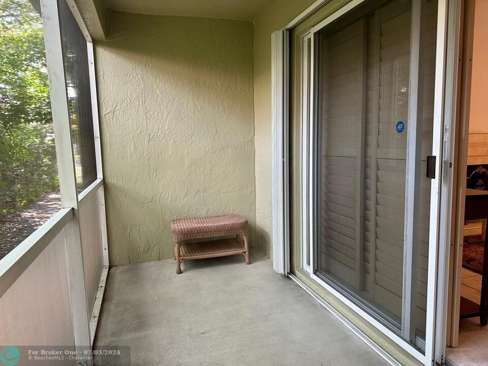 For Rent: $3,400 (3 beds, 2 baths, 1285 Square Feet)