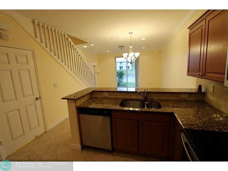 For Rent: $2,700 (3 beds, 2 baths, 2050 Square Feet)
