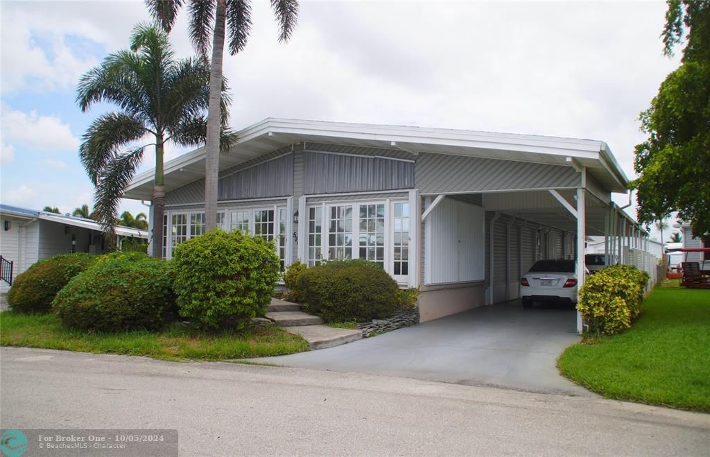 Recently Sold: $349,000 (3 beds, 2 baths, 1684 Square Feet)