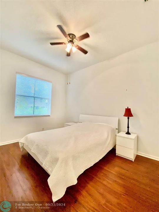 For Rent: $4,650 (4 beds, 2 baths, 1876 Square Feet)