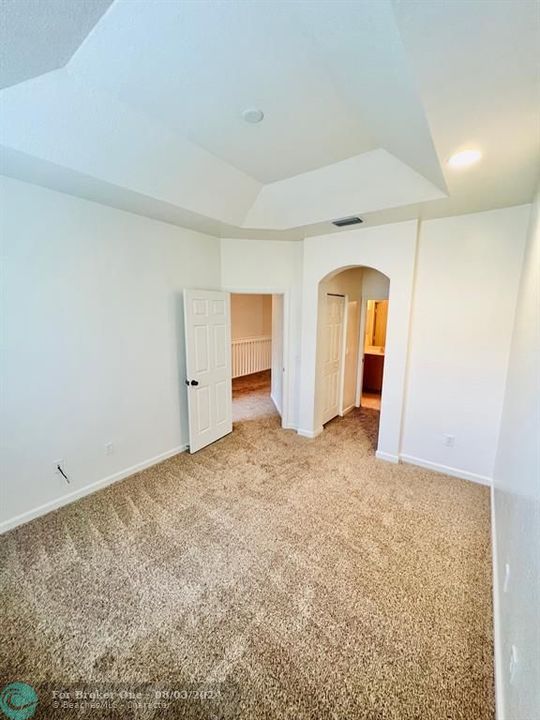 For Rent: $2,400 (4 beds, 2 baths, 1588 Square Feet)