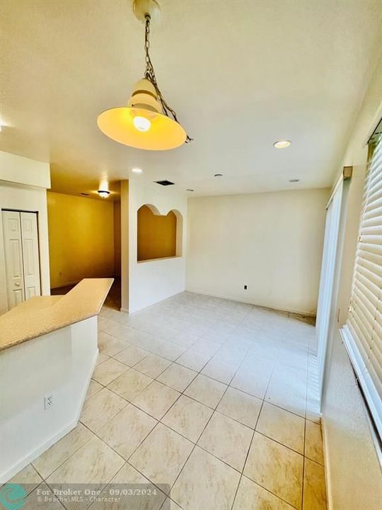 For Rent: $2,400 (4 beds, 2 baths, 1588 Square Feet)