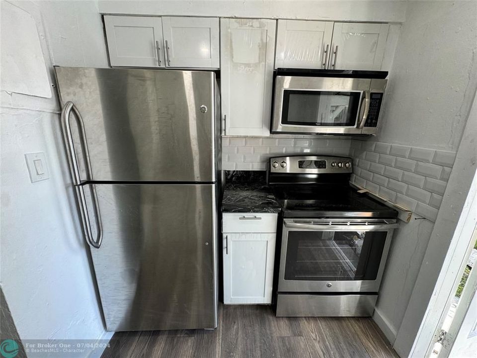 For Rent: $2,190 (2 beds, 1 baths, 3039 Square Feet)