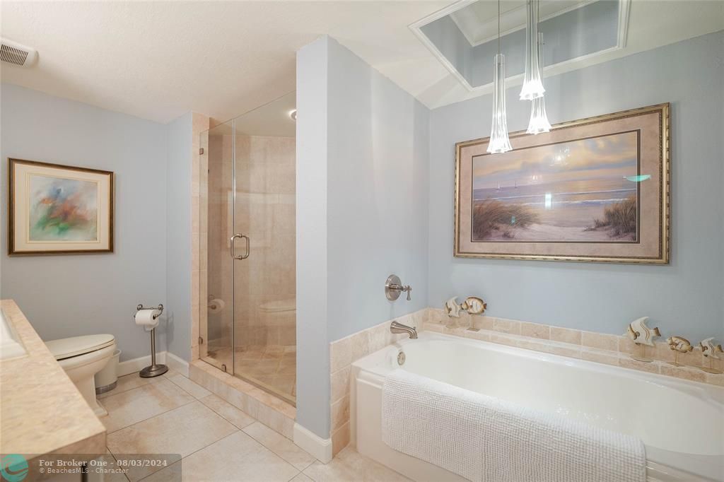 待售: $259,000 (2 贝兹, 2 浴室, 1384 平方英尺)