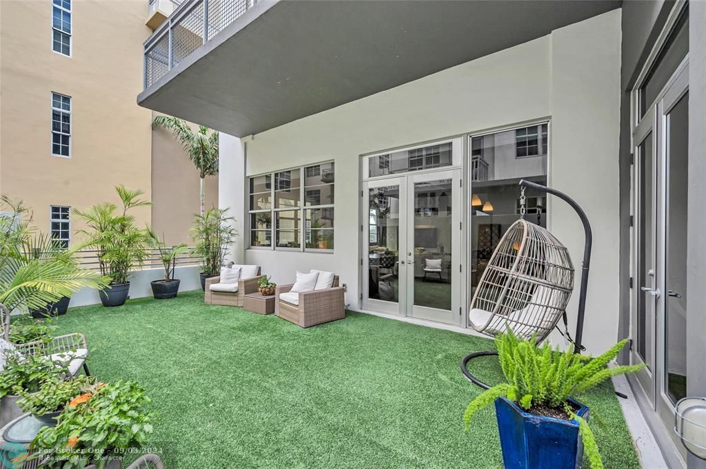 For Sale: $800,000 (2 beds, 2 baths, 1566 Square Feet)