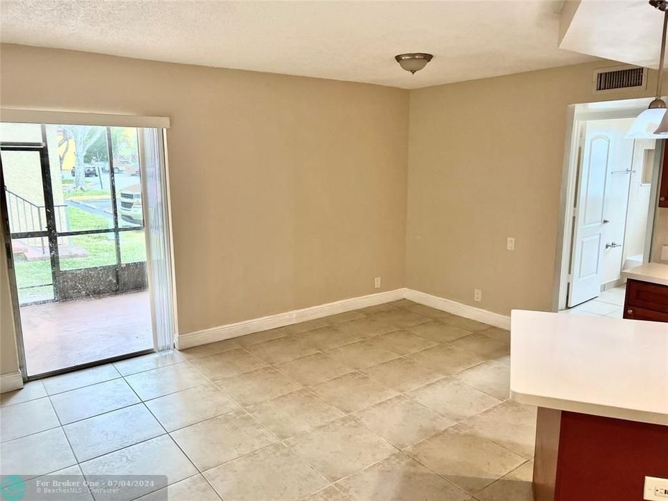 For Sale: $200,000 (3 beds, 2 baths, 1167 Square Feet)
