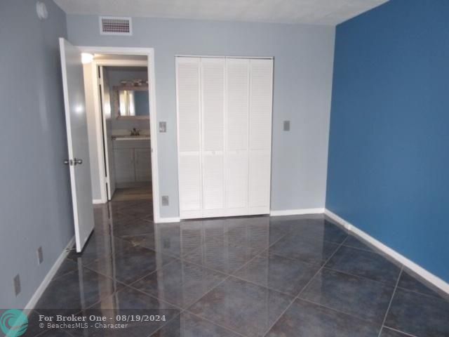 For Rent: $2,500 (2 beds, 2 baths, 1002 Square Feet)