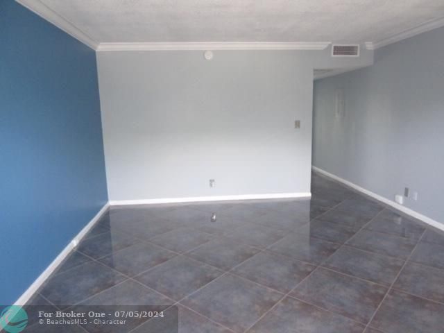 For Rent: $2,500 (2 beds, 2 baths, 1002 Square Feet)