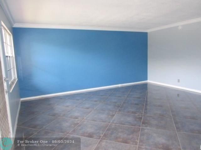 For Rent: $2,500 (2 beds, 2 baths, 1002 Square Feet)