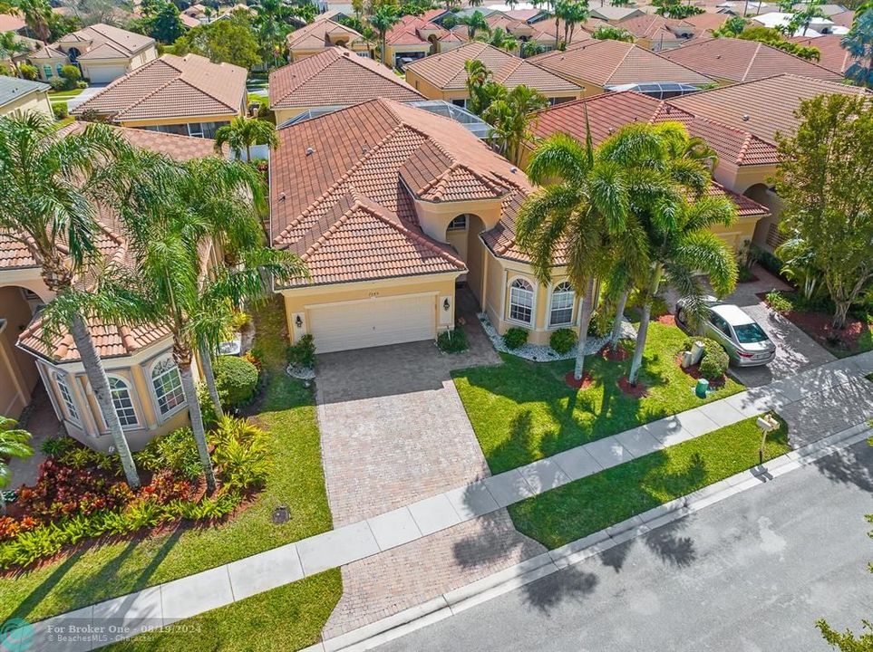 For Sale: $729,000 (3 beds, 2 baths, 2149 Square Feet)