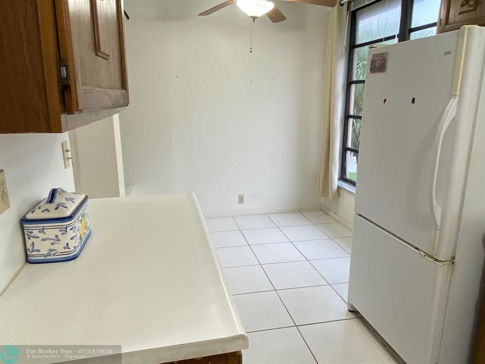 For Sale: $160,000 (2 beds, 2 baths, 1090 Square Feet)