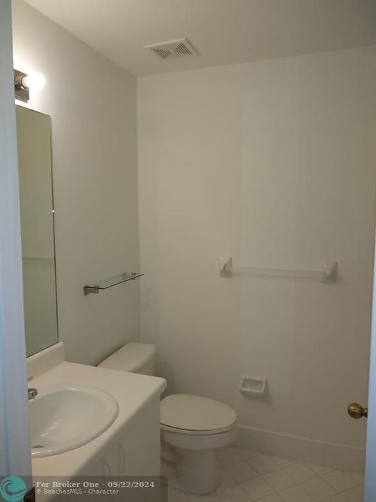 For Rent: $2,500 (2 beds, 2 baths, 1050 Square Feet)