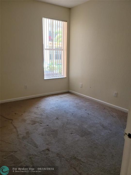 For Rent: $2,000 (2 beds, 2 baths, 1071 Square Feet)